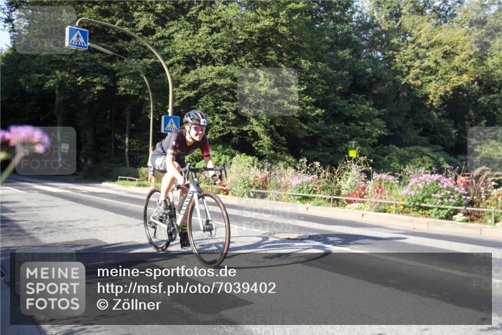 08.09.2024 - Stadtparktriathlon Zöllner http://msf.ph/oto/7039402 08.09.2024 09:18:20 Radfahren 60, 61, 140, 144 meine-sportfotos.de