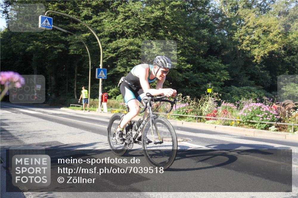 08.09.2024 - Stadtparktriathlon Zöllner http://msf.ph/oto/7039518 08.09.2024 09:21:42 Radfahren 103, 109 meine-sportfotos.de