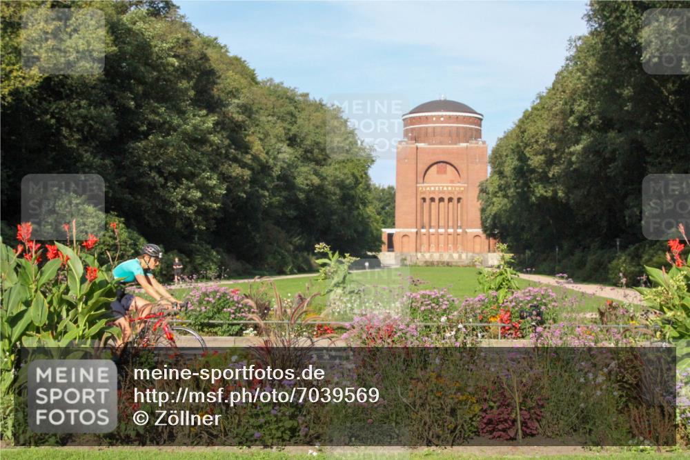08.09.2024 - Stadtparktriathlon Zöllner http://msf.ph/oto/7039569 08.09.2024 09:35:34 Radfahren 100, 103 meine-sportfotos.de