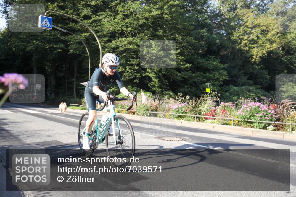 08.09.2024 - Stadtparktriathlon Zöllner http://msf.ph/oto/7039571 08.09.2024 09:24:28 Radfahren 131 meine-sportfotos.de