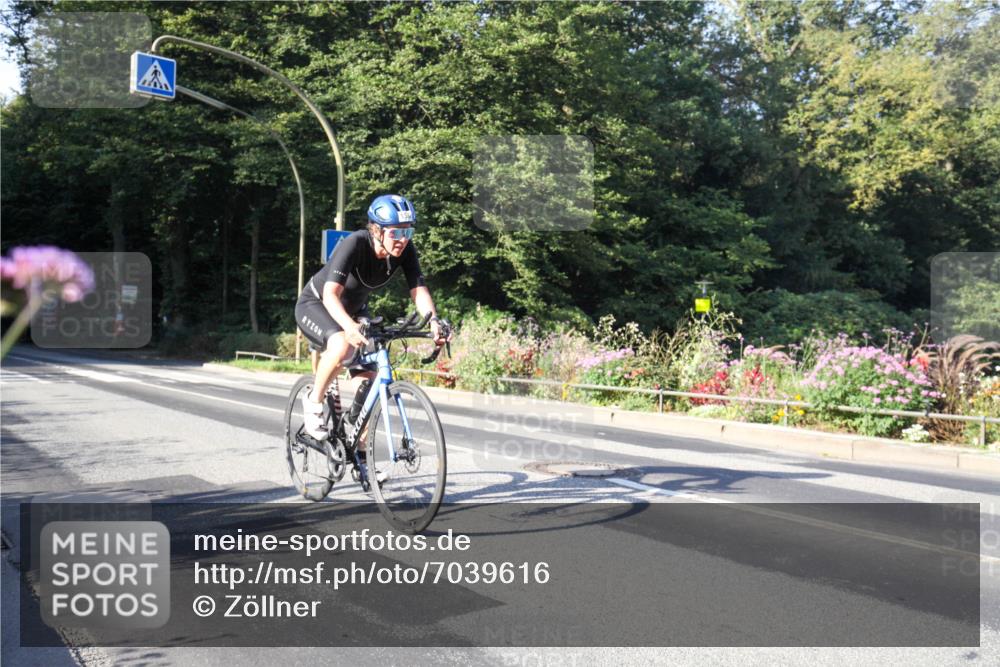 08.09.2024 - Stadtparktriathlon Zöllner http://msf.ph/oto/7039616 08.09.2024 09:26:07 Radfahren 156, 173 meine-sportfotos.de