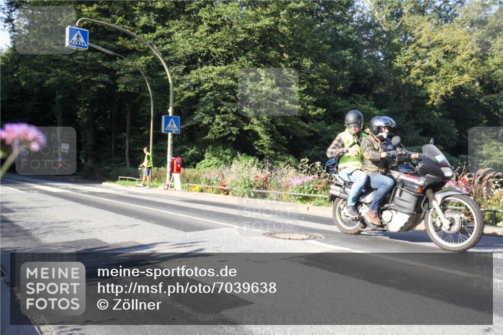 08.09.2024 - Stadtparktriathlon Zöllner http://msf.ph/oto/7039638 08.09.2024 09:26:39 Radfahren 176 meine-sportfotos.de