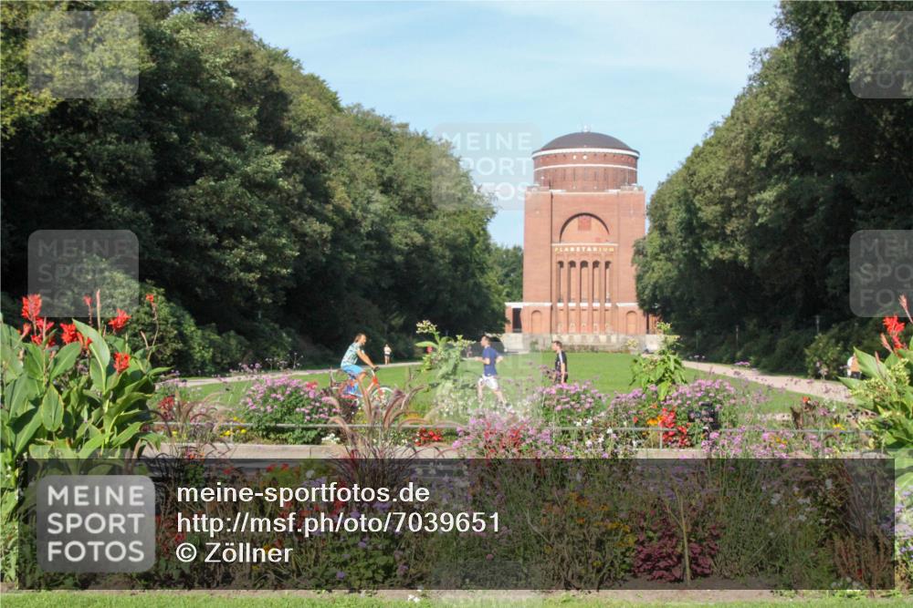 08.09.2024 - Stadtparktriathlon Zöllner http://msf.ph/oto/7039651 08.09.2024 09:39:39 Radfahren 156, 173 meine-sportfotos.de