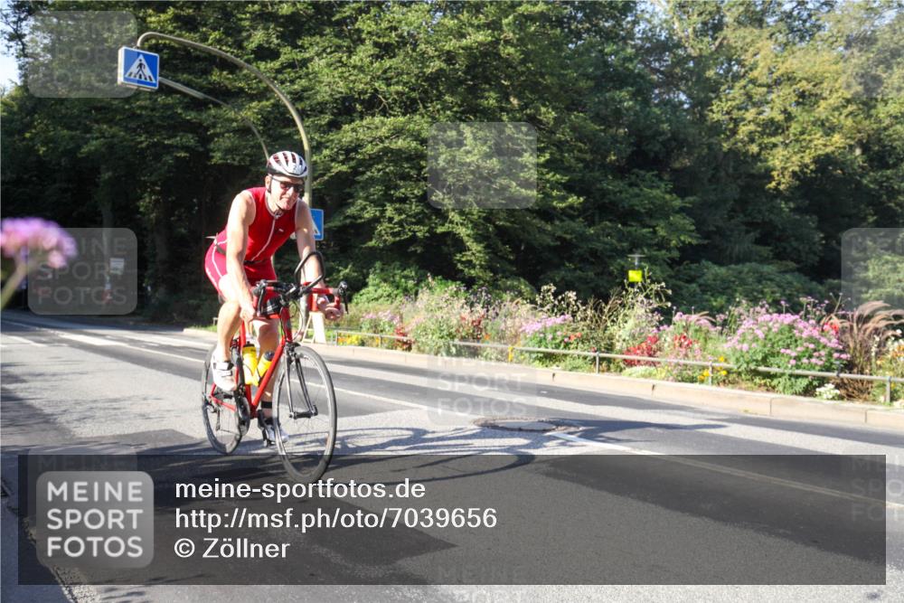 08.09.2024 - Stadtparktriathlon Zöllner http://msf.ph/oto/7039656 08.09.2024 09:27:15 Radfahren 2 meine-sportfotos.de