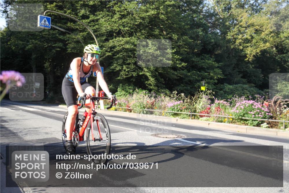 08.09.2024 - Stadtparktriathlon Zöllner http://msf.ph/oto/7039671 08.09.2024 09:27:56 Radfahren 150 meine-sportfotos.de