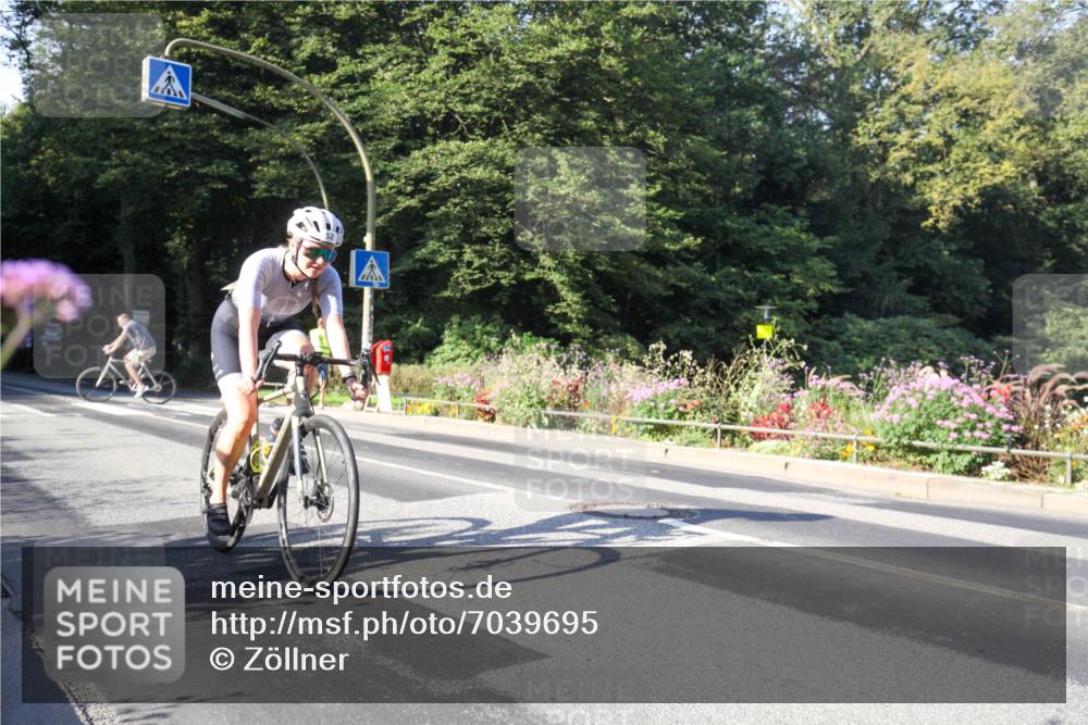 08.09.2024 - Stadtparktriathlon Zöllner http://msf.ph/oto/7039695 08.09.2024 09:28:42 Radfahren 52, 103 meine-sportfotos.de