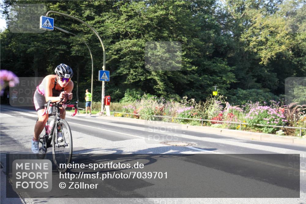 08.09.2024 - Stadtparktriathlon Zöllner http://msf.ph/oto/7039701 08.09.2024 09:29:07 Radfahren 90, 99 meine-sportfotos.de