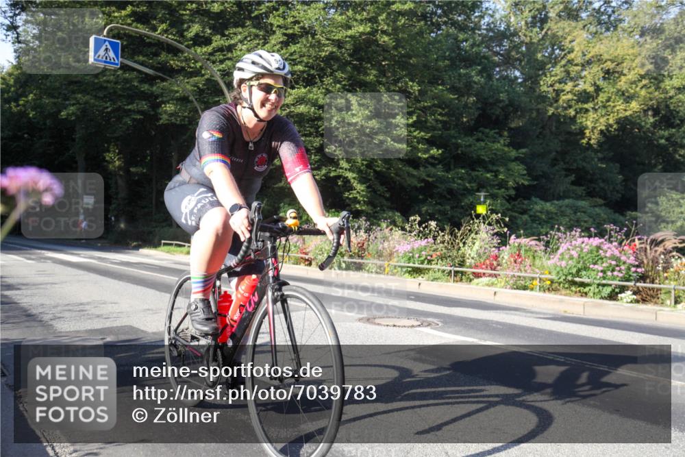 08.09.2024 - Stadtparktriathlon Zöllner http://msf.ph/oto/7039783 08.09.2024 09:32:18 Radfahren 95 meine-sportfotos.de