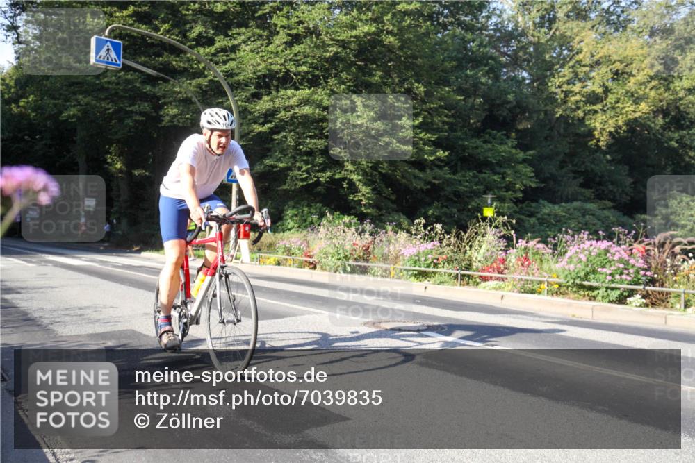 08.09.2024 - Stadtparktriathlon Zöllner http://msf.ph/oto/7039835 08.09.2024 09:34:17 Radfahren 104, 145, 154, 159 meine-sportfotos.de