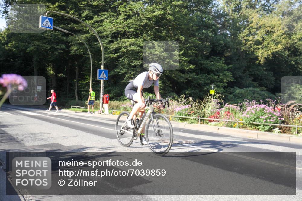 08.09.2024 - Stadtparktriathlon Zöllner http://msf.ph/oto/7039859 08.09.2024 09:35:24 Radfahren 152, 180 meine-sportfotos.de