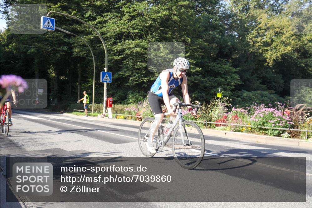 08.09.2024 - Stadtparktriathlon Zöllner http://msf.ph/oto/7039860 08.09.2024 09:35:35 Radfahren 100, 103, 161 meine-sportfotos.de