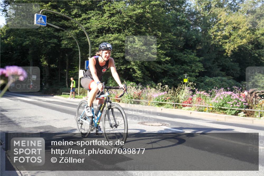 08.09.2024 - Stadtparktriathlon Zöllner http://msf.ph/oto/7039877 08.09.2024 09:36:05 Radfahren 143 meine-sportfotos.de