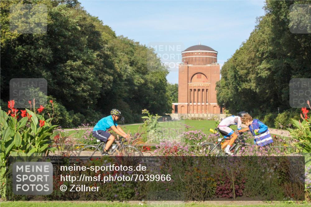 08.09.2024 - Stadtparktriathlon Zöllner http://msf.ph/oto/7039966 08.09.2024 09:51:46 Radfahren 193, 199, 200, 243 meine-sportfotos.de