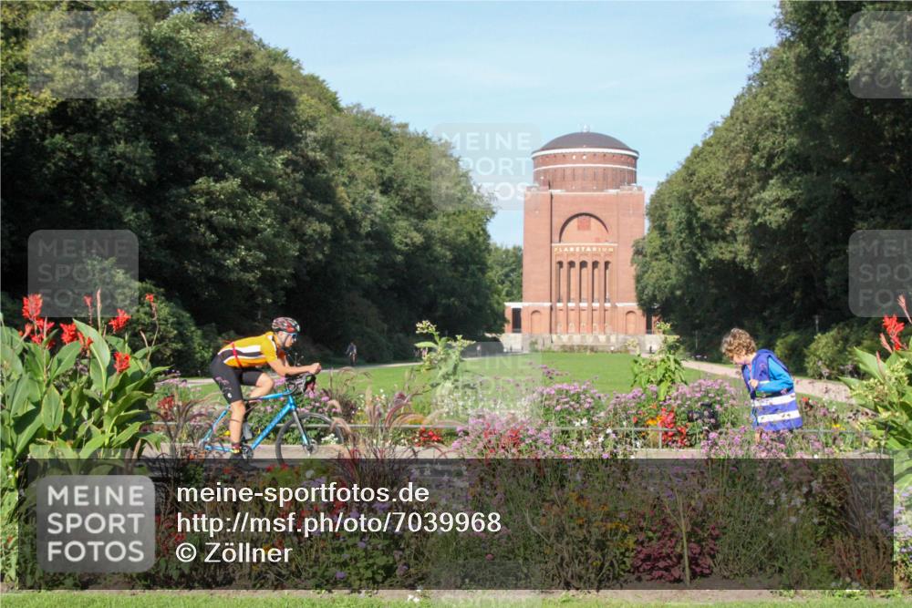 08.09.2024 - Stadtparktriathlon Zöllner http://msf.ph/oto/7039968 08.09.2024 09:51:47 Radfahren 193, 199, 200, 243 meine-sportfotos.de