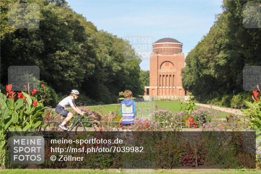 08.09.2024 - Stadtparktriathlon Zöllner http://msf.ph/oto/7039982 08.09.2024 09:52:13 Radfahren 188 meine-sportfotos.de