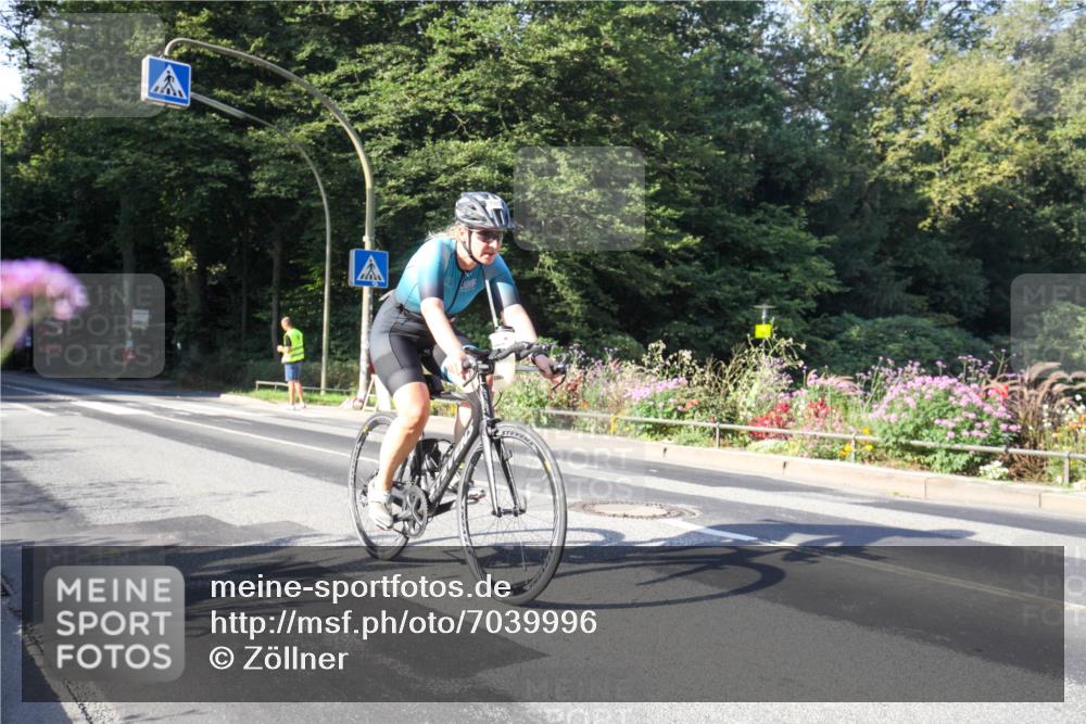 08.09.2024 - Stadtparktriathlon Zöllner http://msf.ph/oto/7039996 08.09.2024 09:43:01 Radfahren 166, 180 meine-sportfotos.de