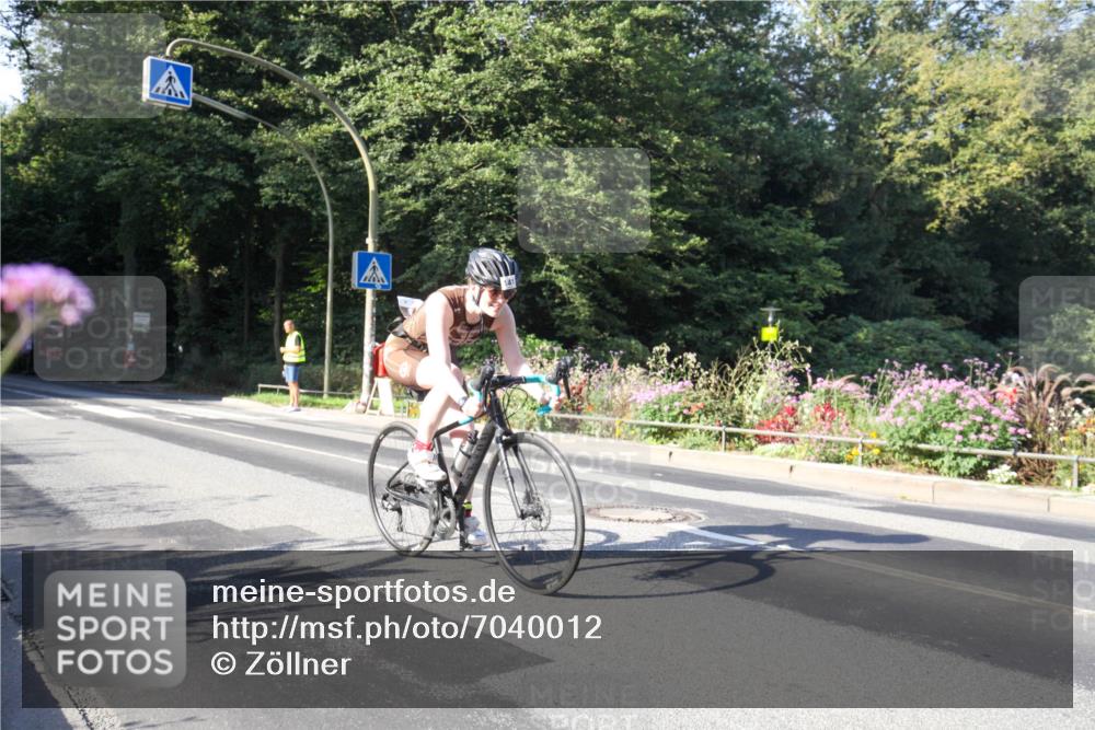 08.09.2024 - Stadtparktriathlon Zöllner http://msf.ph/oto/7040012 08.09.2024 09:43:41 Radfahren 141, 143 meine-sportfotos.de