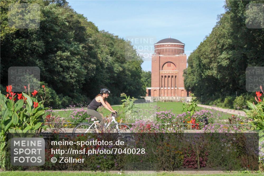 08.09.2024 - Stadtparktriathlon Zöllner http://msf.ph/oto/7040028 08.09.2024 09:53:33 Radfahren 190, 196, 225 meine-sportfotos.de