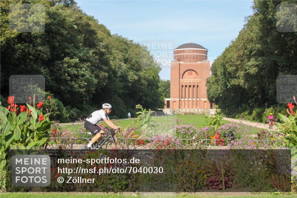 08.09.2024 - Stadtparktriathlon Zöllner http://msf.ph/oto/7040030 08.09.2024 09:53:50 Radfahren 194, 216 meine-sportfotos.de