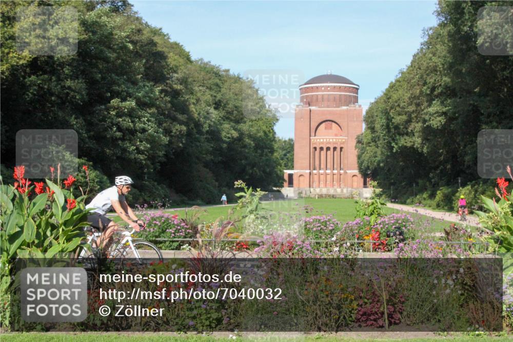 08.09.2024 - Stadtparktriathlon Zöllner http://msf.ph/oto/7040032 08.09.2024 09:53:50 Radfahren 194, 216 meine-sportfotos.de