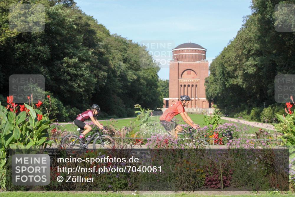 08.09.2024 - Stadtparktriathlon Zöllner http://msf.ph/oto/7040061 08.09.2024 09:54:30 Radfahren 192, 195, 228, 244 meine-sportfotos.de