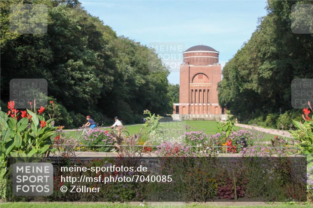 08.09.2024 - Stadtparktriathlon Zöllner http://msf.ph/oto/7040085 08.09.2024 09:55:55 Radfahren  meine-sportfotos.de