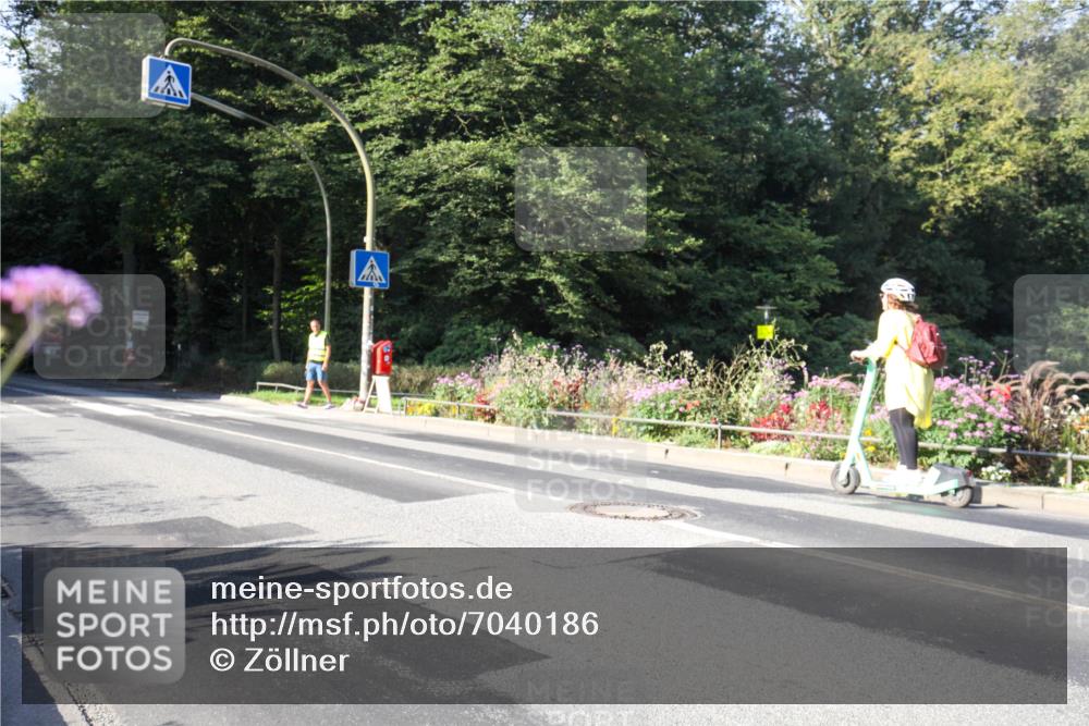 08.09.2024 - Stadtparktriathlon Zöllner http://msf.ph/oto/7040186 08.09.2024 09:50:29 Radfahren  meine-sportfotos.de