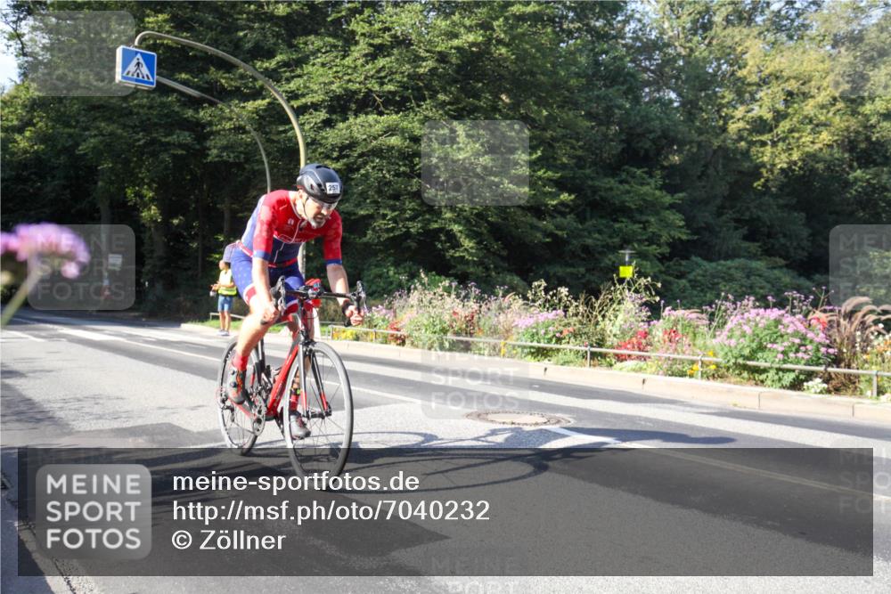 08.09.2024 - Stadtparktriathlon Zöllner http://msf.ph/oto/7040232 08.09.2024 09:52:25 Radfahren 257 meine-sportfotos.de