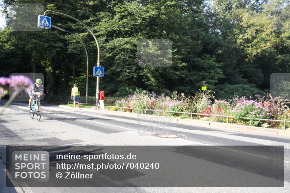 08.09.2024 - Stadtparktriathlon Zöllner http://msf.ph/oto/7040240 08.09.2024 09:52:41 Radfahren 220, 258, 262 meine-sportfotos.de