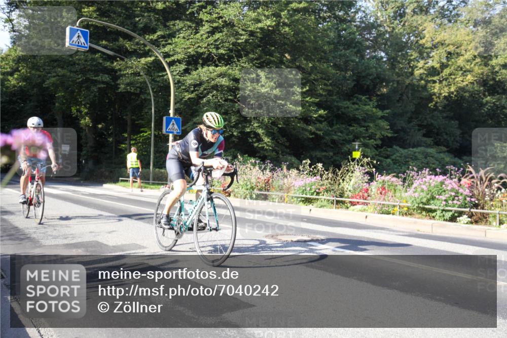 08.09.2024 - Stadtparktriathlon Zöllner http://msf.ph/oto/7040242 08.09.2024 09:52:41 Radfahren 220, 258, 262 meine-sportfotos.de