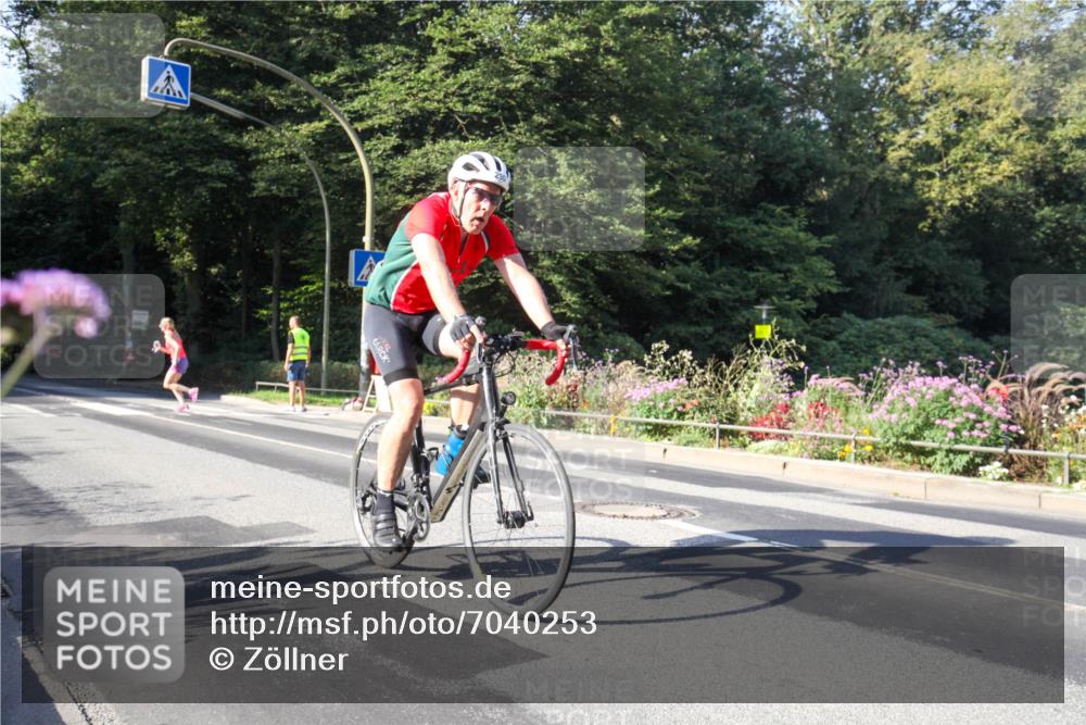 08.09.2024 - Stadtparktriathlon Zöllner http://msf.ph/oto/7040253 08.09.2024 09:53:00 Radfahren 230 meine-sportfotos.de