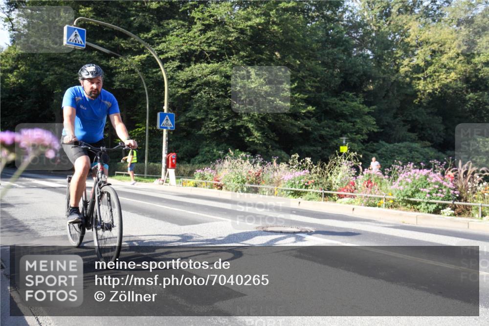 08.09.2024 - Stadtparktriathlon Zöllner http://msf.ph/oto/7040265 08.09.2024 09:53:28 Radfahren 196, 212, 222, 225 meine-sportfotos.de