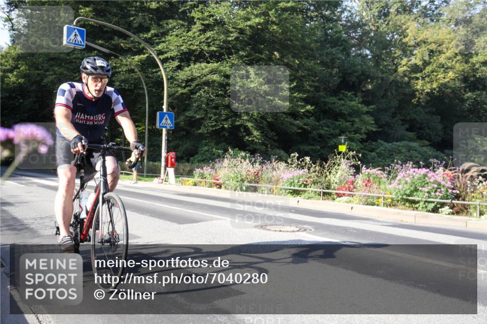 08.09.2024 - Stadtparktriathlon Zöllner http://msf.ph/oto/7040280 08.09.2024 09:54:08 Radfahren 198 meine-sportfotos.de