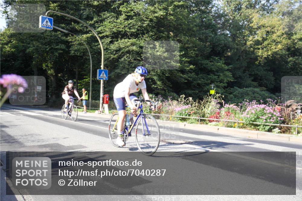 08.09.2024 - Stadtparktriathlon Zöllner http://msf.ph/oto/7040287 08.09.2024 09:54:17 Radfahren 182, 237 meine-sportfotos.de