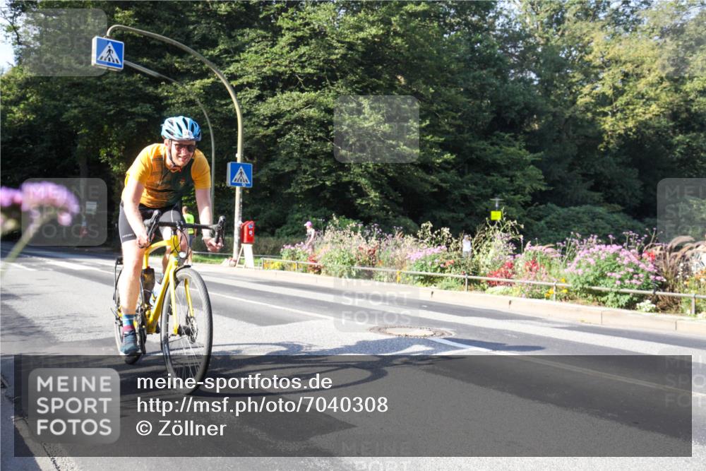 08.09.2024 - Stadtparktriathlon Zöllner http://msf.ph/oto/7040308 08.09.2024 09:54:44 Radfahren 221, 247 meine-sportfotos.de