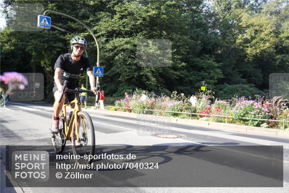 08.09.2024 - Stadtparktriathlon Zöllner http://msf.ph/oto/7040324 08.09.2024 09:56:02 Radfahren 227 meine-sportfotos.de