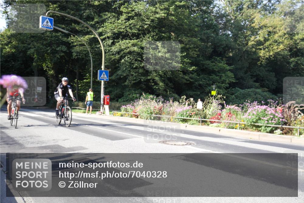 08.09.2024 - Stadtparktriathlon Zöllner http://msf.ph/oto/7040328 08.09.2024 09:56:19 Radfahren 209, 231 meine-sportfotos.de