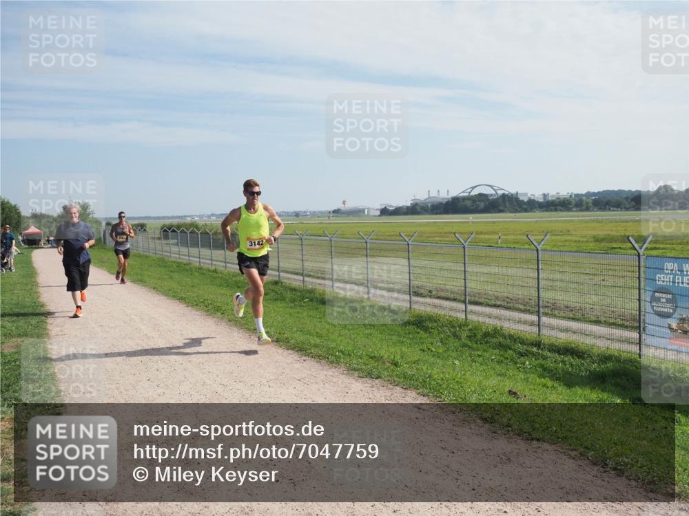 08.09.2024 - Airport Race Miley Keyser http://msf.ph/oto/7047759 08.09.2024 11:49:52 Laufen 3083, 3142 meine-sportfotos.de