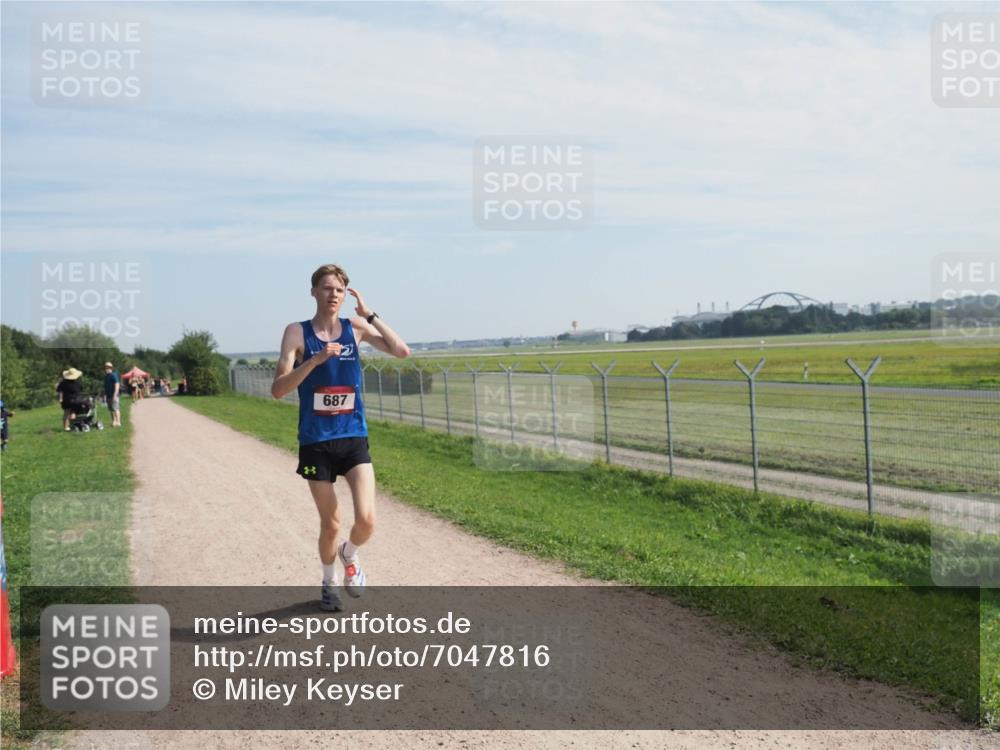 08.09.2024 - Airport Race Miley Keyser http://msf.ph/oto/7047816 08.09.2024 11:53:51 Laufen 687 meine-sportfotos.de