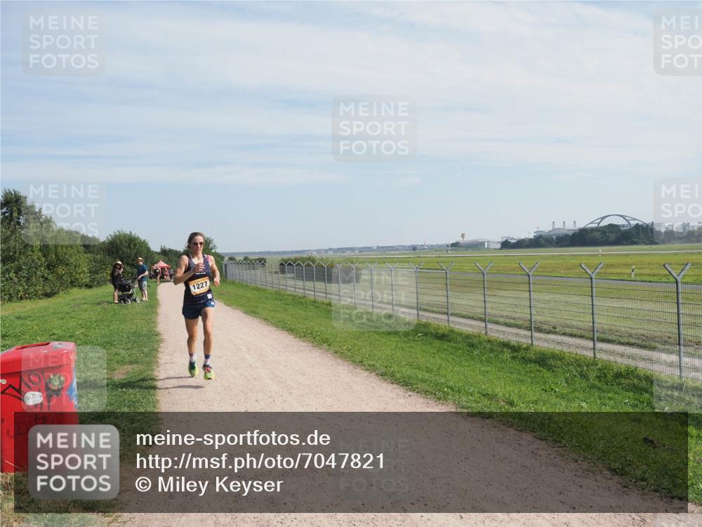 08.09.2024 - Airport Race Miley Keyser http://msf.ph/oto/7047821 08.09.2024 11:54:03 Laufen 1227 meine-sportfotos.de