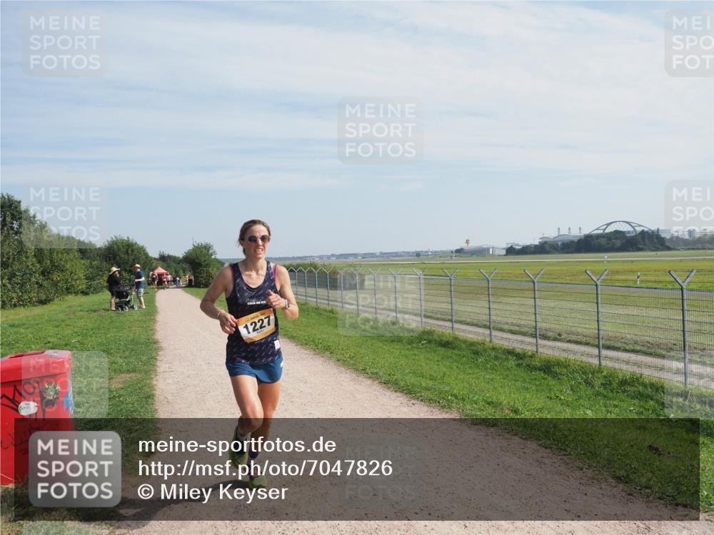 08.09.2024 - Airport Race Miley Keyser http://msf.ph/oto/7047826 08.09.2024 11:54:04 Laufen 1227 meine-sportfotos.de
