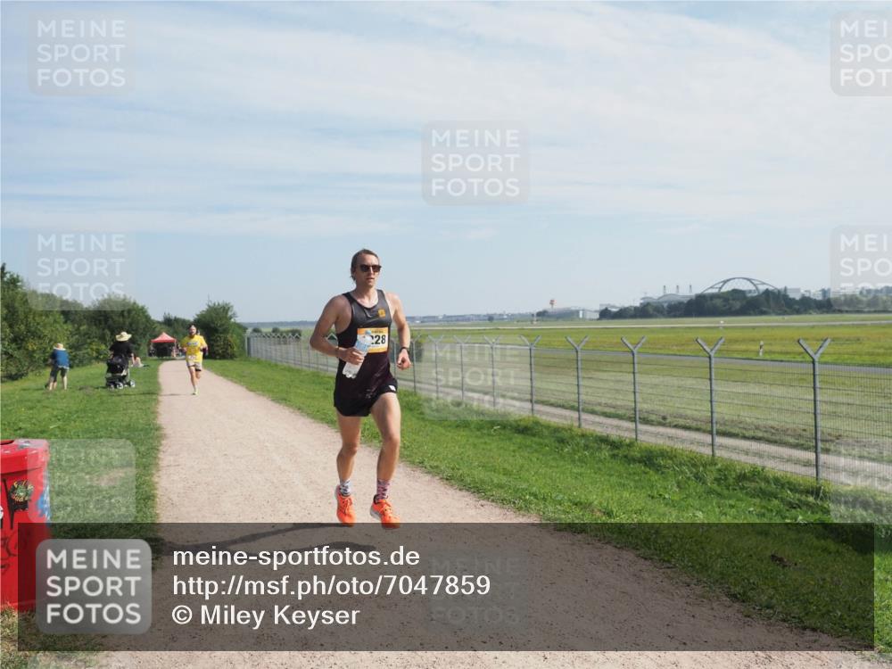 08.09.2024 - Airport Race Miley Keyser http://msf.ph/oto/7047859 08.09.2024 11:54:28 Laufen 228 meine-sportfotos.de