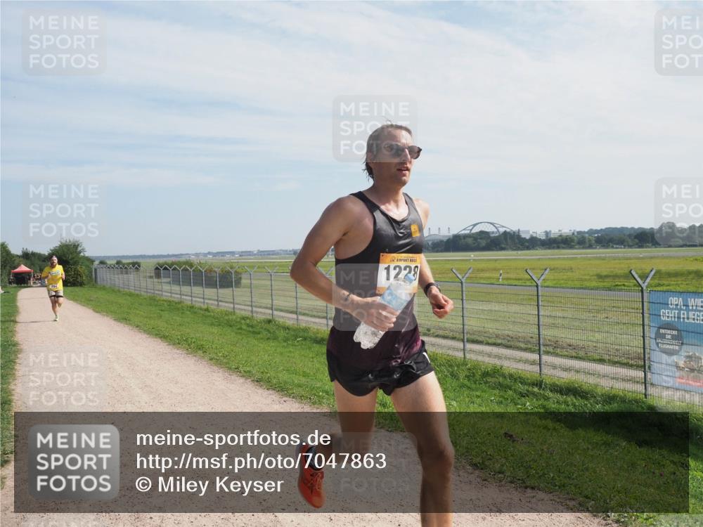 08.09.2024 - Airport Race Miley Keyser http://msf.ph/oto/7047863 08.09.2024 11:54:28 Laufen 1228 meine-sportfotos.de