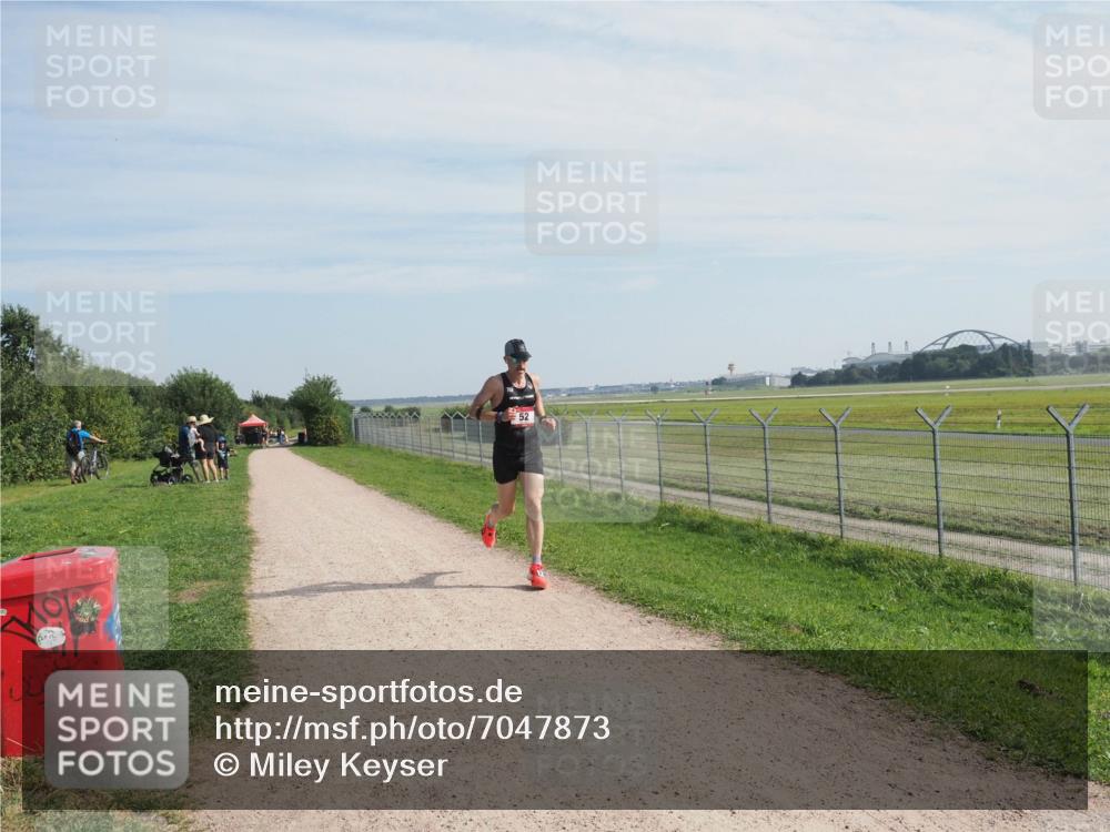08.09.2024 - Airport Race Miley Keyser http://msf.ph/oto/7047873 08.09.2024 11:54:36 Laufen 52 meine-sportfotos.de