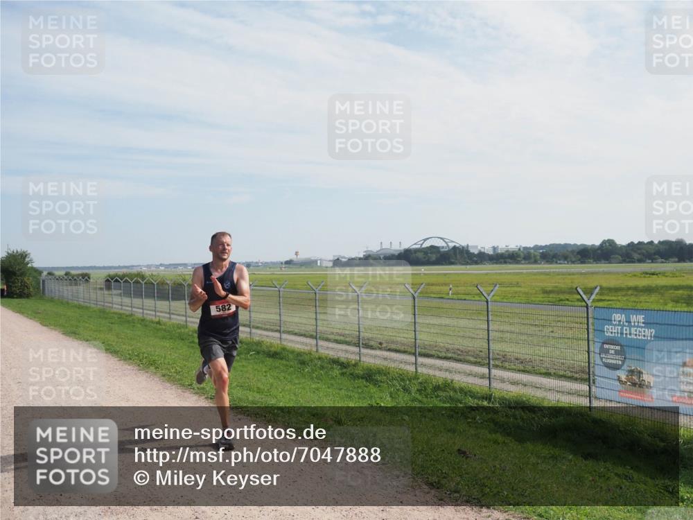 08.09.2024 - Airport Race Miley Keyser http://msf.ph/oto/7047888 08.09.2024 11:54:54 Laufen 582 meine-sportfotos.de