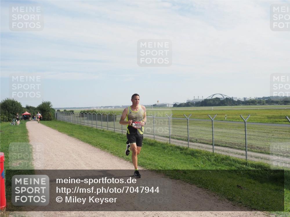 08.09.2024 - Airport Race Miley Keyser http://msf.ph/oto/7047944 08.09.2024 11:57:09 Laufen 201 meine-sportfotos.de