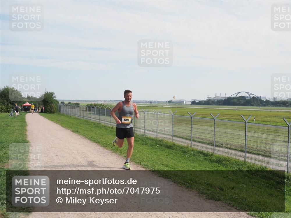 08.09.2024 - Airport Race Miley Keyser http://msf.ph/oto/7047975 08.09.2024 11:58:01 Laufen 501 meine-sportfotos.de