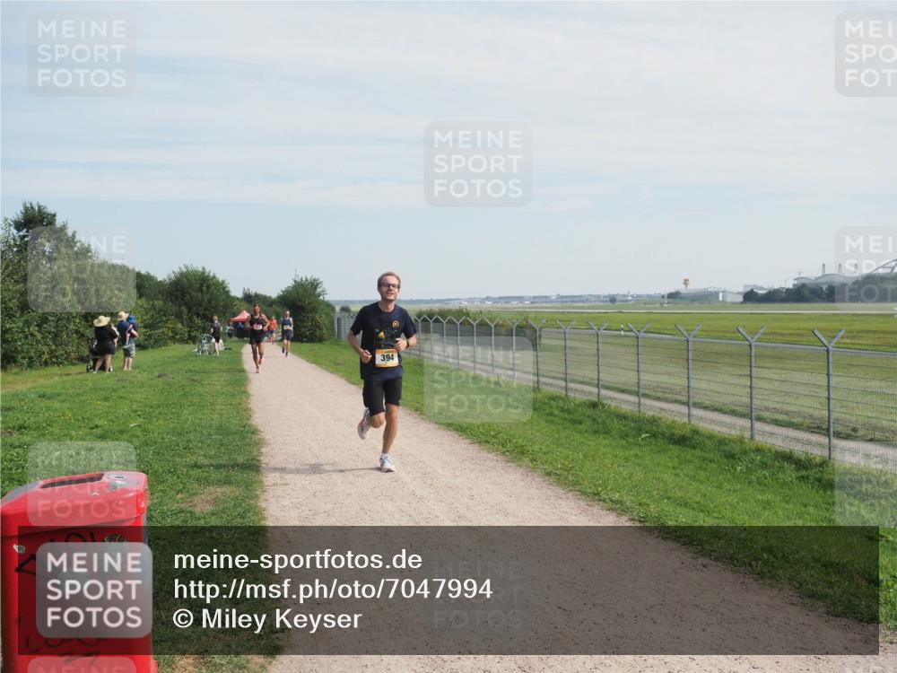 08.09.2024 - Airport Race Miley Keyser http://msf.ph/oto/7047994 08.09.2024 11:58:24 Laufen 394 meine-sportfotos.de