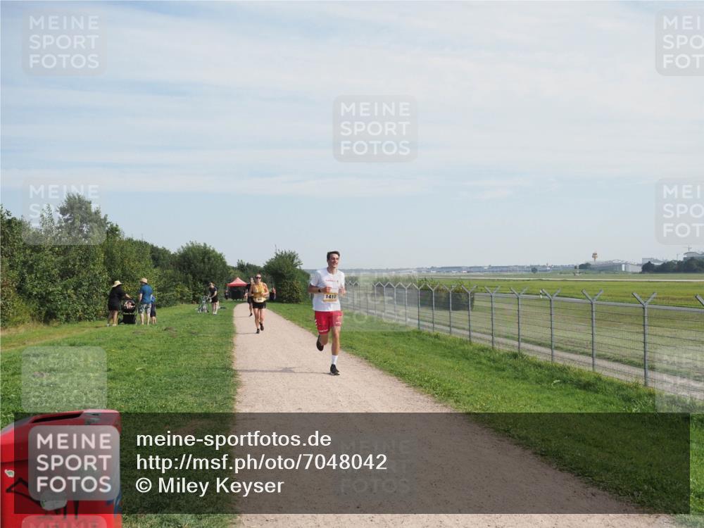 08.09.2024 - Airport Race Miley Keyser http://msf.ph/oto/7048042 08.09.2024 11:59:27 Laufen 6, 1410 meine-sportfotos.de
