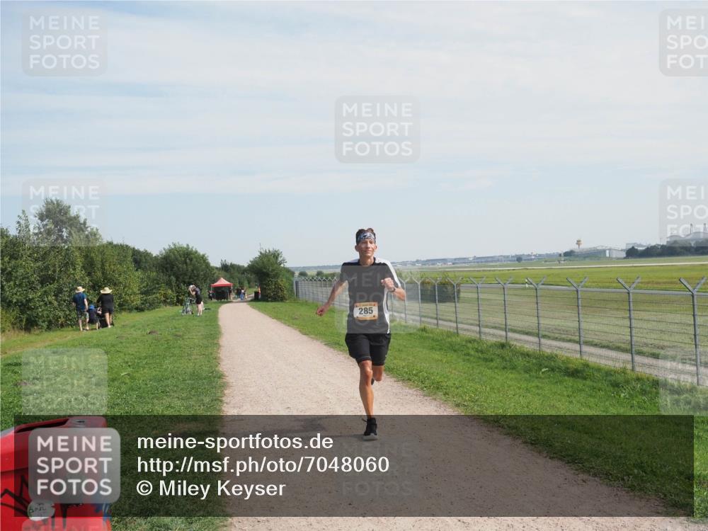 08.09.2024 - Airport Race Miley Keyser http://msf.ph/oto/7048060 08.09.2024 11:59:35 Laufen 285 meine-sportfotos.de
